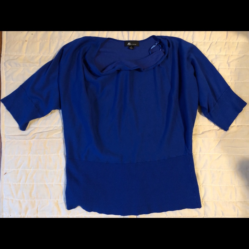 Women’s Royal Blue Sweater (XL)